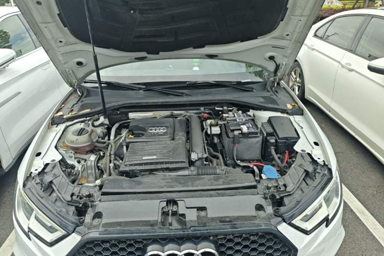 Used Audi A3 2018 30th Anniversary Edition Limousine 35 TFSI Fashion Model Engine Bay