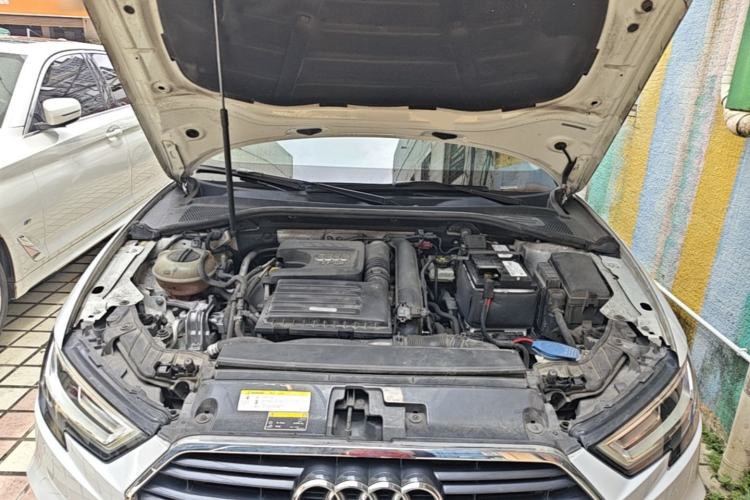 Used Audi A3 2018 30th Anniversary Edition Limousine 35 TFSI Ambition Model Engine Bay