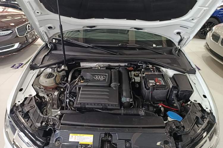 Used Audi A3 2018 30th Anniversary Edition Limousine 35 TFSI Fashion Model Engine Bay