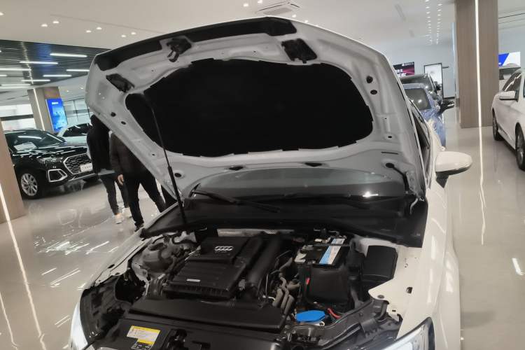 Used Audi A3 2018 30th Anniversary Edition Sportback 35 TFSI Ambition Model Engine Bay