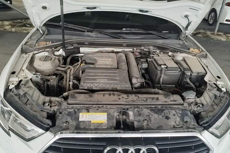 Used Audi A3 2018 30th Anniversary Edition Limousine 35 TFSI Ambition Model Engine Bay