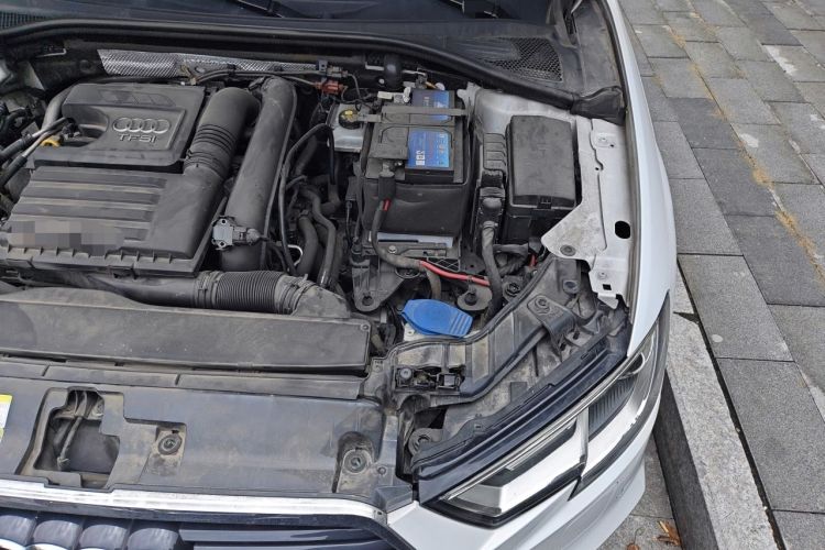 Used Audi A3 2018 30th Anniversary Edition Sportback 35 TFSI Fashion Model Engine Bay Left