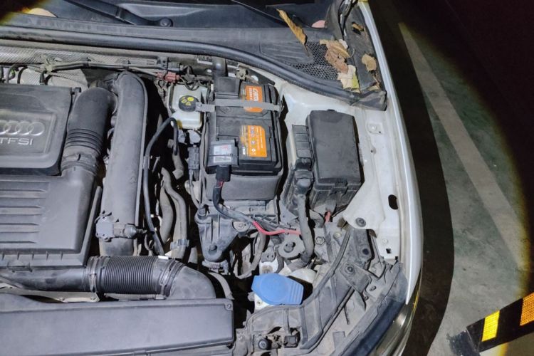 Used Audi A3 2018 30th Anniversary Edition Sportback 35 TFSI Fashion Model Engine Bay Left