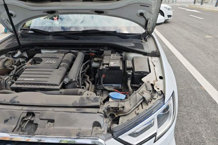 Used Audi A3 2018 30th Anniversary Edition Sportback 35 TFSI Fashion Model Engine Bay Left