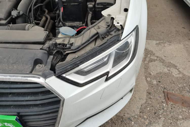Used Audi A3 2018 30th Anniversary Edition Sportback 35 TFSI Ambition Model Engine Bay Left