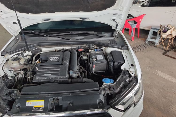 Used Audi A3 2018 30th Anniversary Edition Sportback 35 TFSI Ambition Model Engine Bay Left