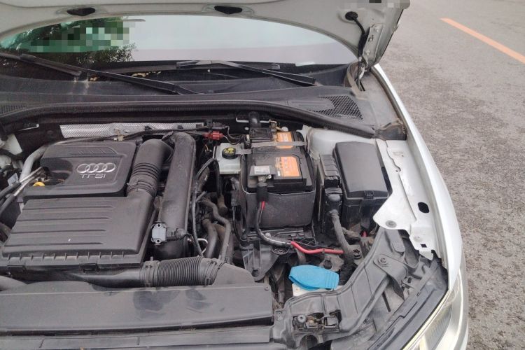 Used Audi A3 2018 30th Anniversary Edition Sportback 35 TFSI Ambition Model Engine Bay Left