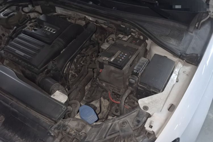 Used Audi A3 2018 30th Anniversary Edition Sportback 35 TFSI Fashion Model Engine Bay Left