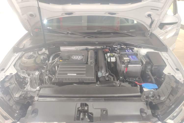 Used Audi A3 2018 30th Anniversary Edition Limousine 35 TFSI Ambition Model Engine Bay