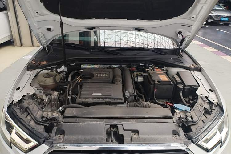 Used Audi A3 2018 30th Anniversary Edition Limousine 35 TFSI Ambition Model Engine Bay