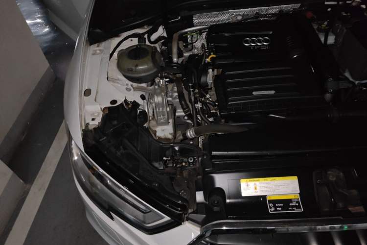 Used Audi A3 2018 30th Anniversary Edition Limousine 35 TFSI Style Model Engine Bay Right