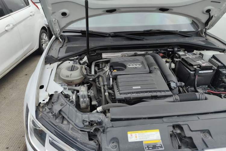 Used Audi A3 2018 30th Anniversary Edition Limousine 35 TFSI Ambition Model Engine Bay Right