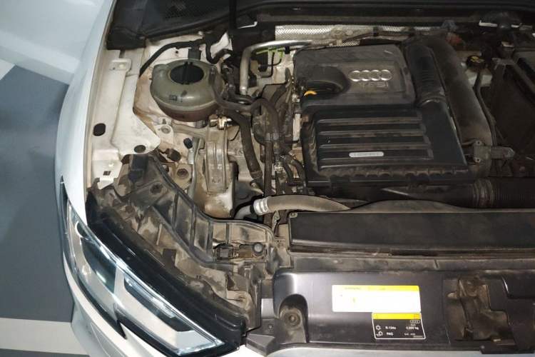 Used Audi A3 2018 30th Anniversary Edition Limousine 35 TFSI Fashion Model Engine Bay Right