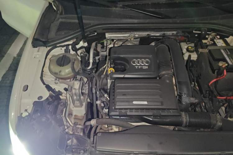 Used Audi A3 2018 30th Anniversary Edition Limousine 35 TFSI Style Model Engine Bay Right