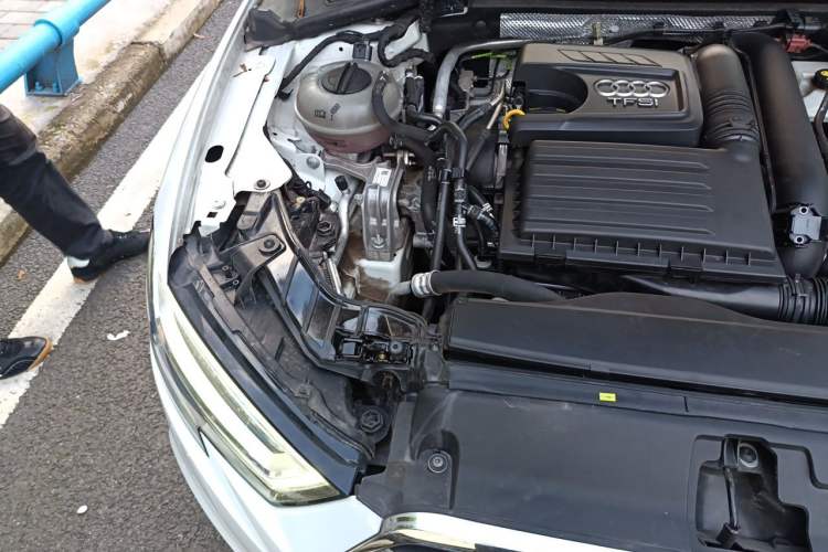 Used Audi A3 2018 30th Anniversary Edition Limousine 35 TFSI Style Model Engine Bay Right