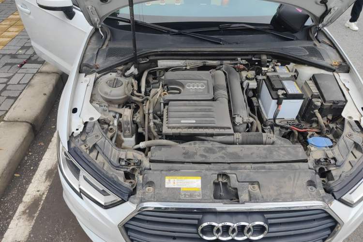 Used Audi A3 2018 30th Anniversary Edition Sportback 35 TFSI Ambition Model Engine Bay Right