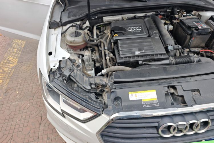 Used Audi A3 2018 30th Anniversary Edition Sportback 35 TFSI Ambition Model Engine Bay Right