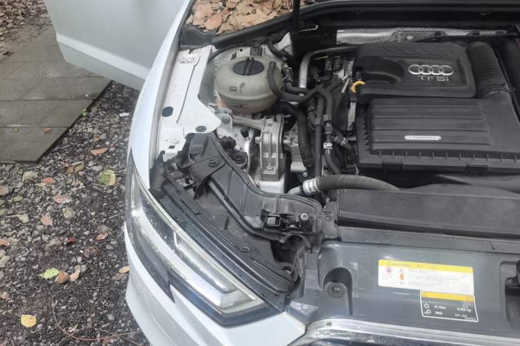 Used Audi A3 2018 30th Anniversary Edition Sportback 35 TFSI Sport Model Engine Bay Right