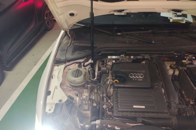 Used Audi A3 2018 30th Anniversary Edition Sportback 35 TFSI Style Model Engine Bay Right