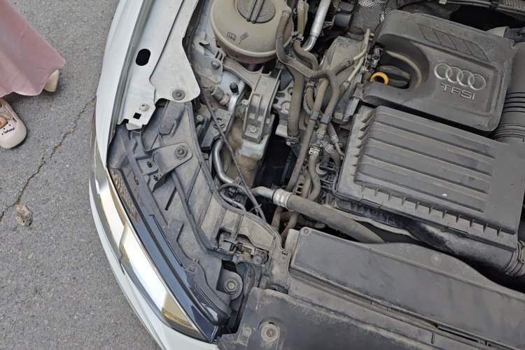 Used Audi A3 2018 30th Anniversary Edition Limousine 35 TFSI Ambition Model Engine Bay Right