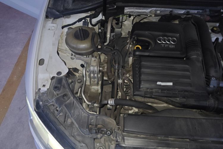 Used Audi A3 2018 30th Anniversary Edition Sportback 35 TFSI Fashion Model Engine Bay Right