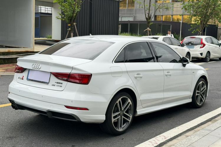 Used Audi A3 2018 30th Anniversary Edition Limousine 35 TFSI Ambition Model Exterior 5