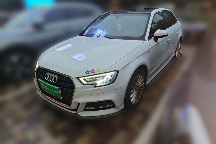 Used Audi A3 2018 30th Anniversary Edition Sportback 35 TFSI Fashion Model Guazi used car, China used car export, Used car for sale, Used cars, Cheapest cars for sale