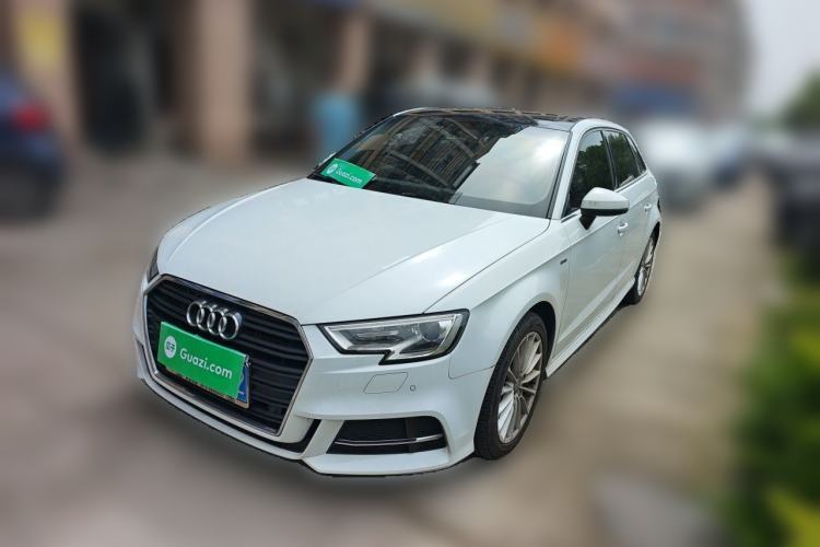 Used Audi A3 2018 30th Anniversary Edition Sportback 35 TFSI Fashion Model Guazi used car, China used car export, Used car for sale, Used cars, Cheapest cars for sale