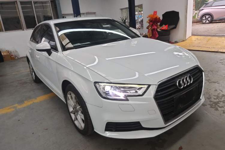 Used Audi A3 2018 30th Anniversary Edition Sportback 35 TFSI Ambition Model Front Right 45 Deg