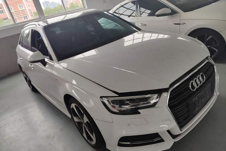 Used Audi A3 2018 30th Anniversary Edition Sportback 35 TFSI Sport Model Front Right 45 Deg