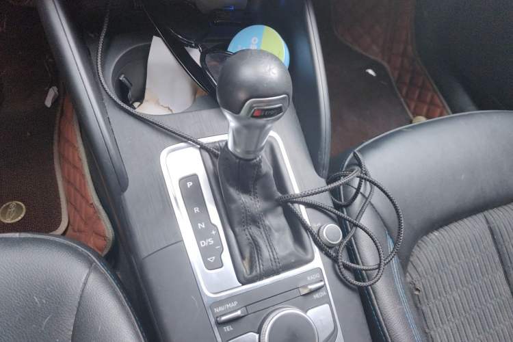 Used Audi A3 2018 30th Anniversary Edition Sportback 35 TFSI Fashion Model Gear Lever