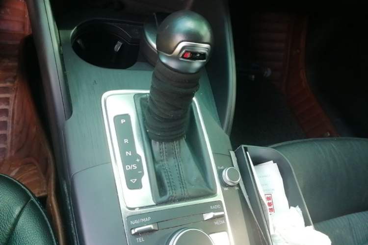 Used Audi A3 2018 30th Anniversary Edition Sportback 35 TFSI Fashion Model Gear Lever