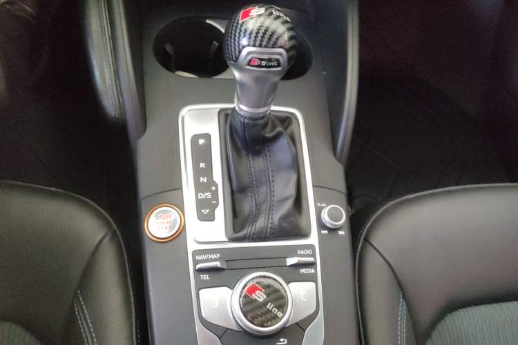 Used Audi A3 2018 30th Anniversary Edition Limousine 35 TFSI Fashion Model Gear Lever