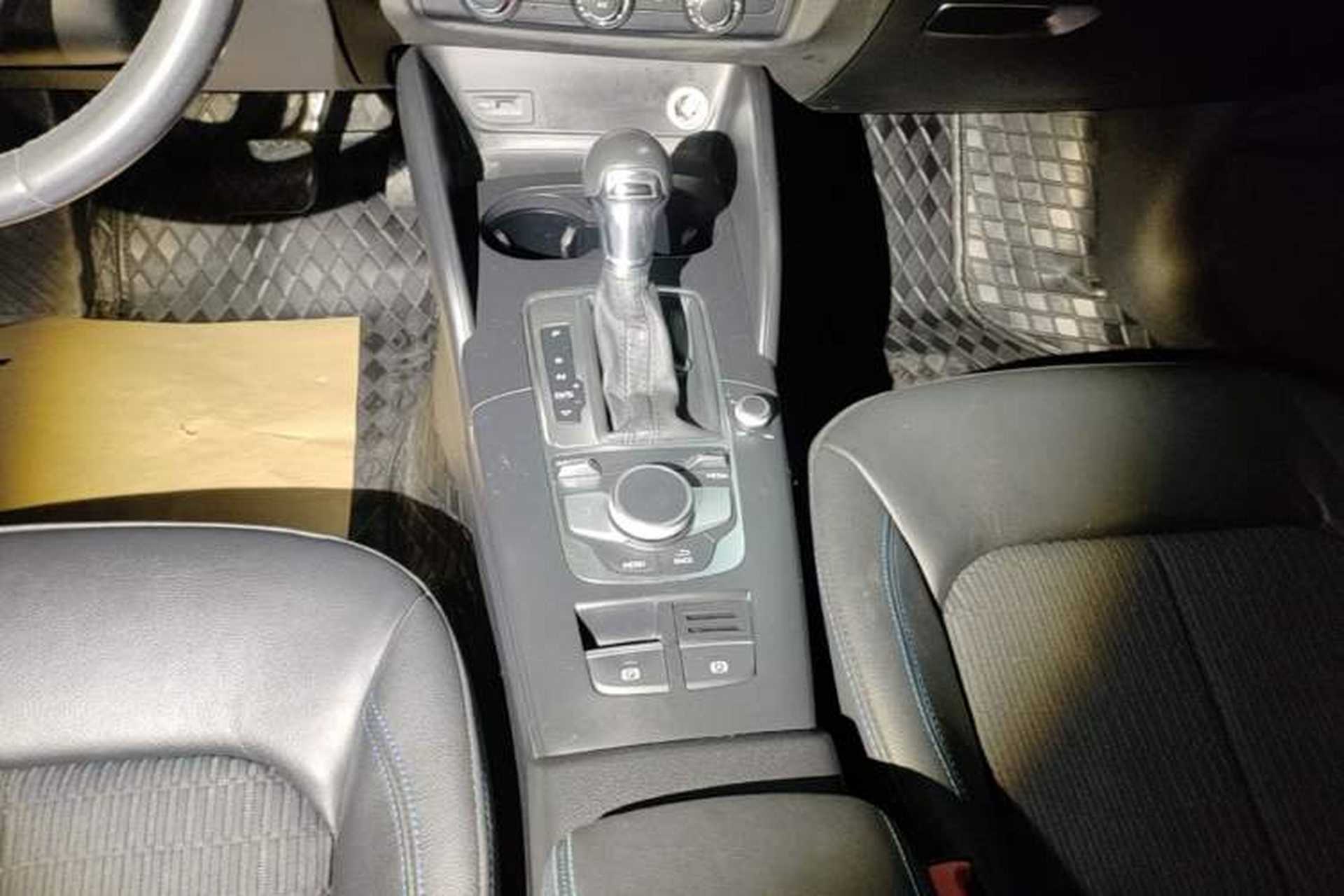 Used Audi A3 2018 30th Anniversary Edition Limousine 35 TFSI Fashion Model Gear Lever
