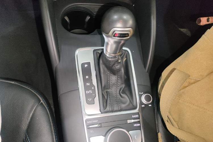 Used Audi A3 2018 30th Anniversary Edition Sportback 35 TFSI Fashion Model Gear Lever