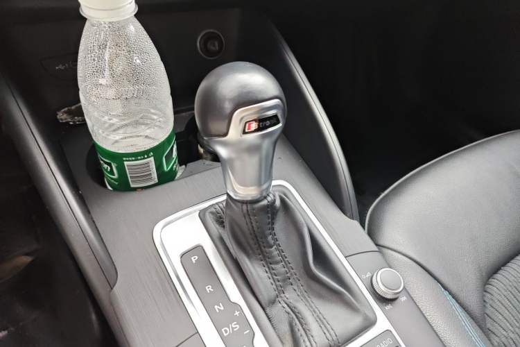 Used Audi A3 2018 30th Anniversary Edition Limousine 35 TFSI Fashion Model Gear Lever