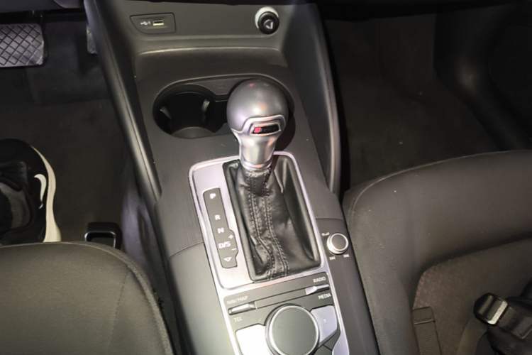 Used Audi A3 2018 30th Anniversary Edition Limousine 35 TFSI Ambition Model Gear Lever