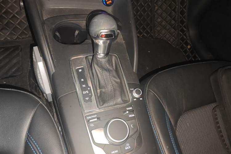 Used Audi A3 2018 30th Anniversary Edition Sportback 35 TFSI Fashion Model Gear Lever