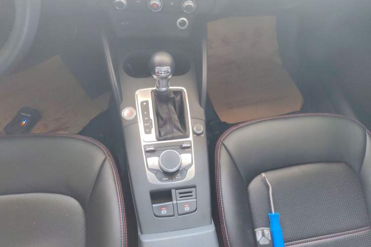 Used Audi A3 2018 30th Anniversary Edition Limousine 35 TFSI Ambition Model Gear Lever