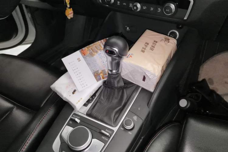 Used Audi A3 2018 30th Anniversary Edition Limousine 35 TFSI Sport Model Gear Lever