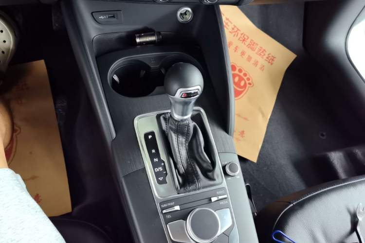 Used Audi A3 2018 30th Anniversary Edition Sportback 35 TFSI Fashion Model Gear Lever