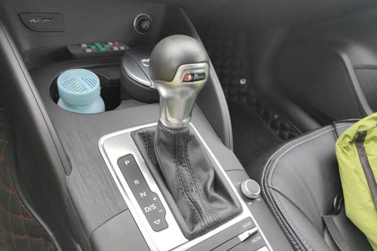 Used Audi A3 2018 30th Anniversary Edition Limousine 35 TFSI Ambition Model Gear Lever