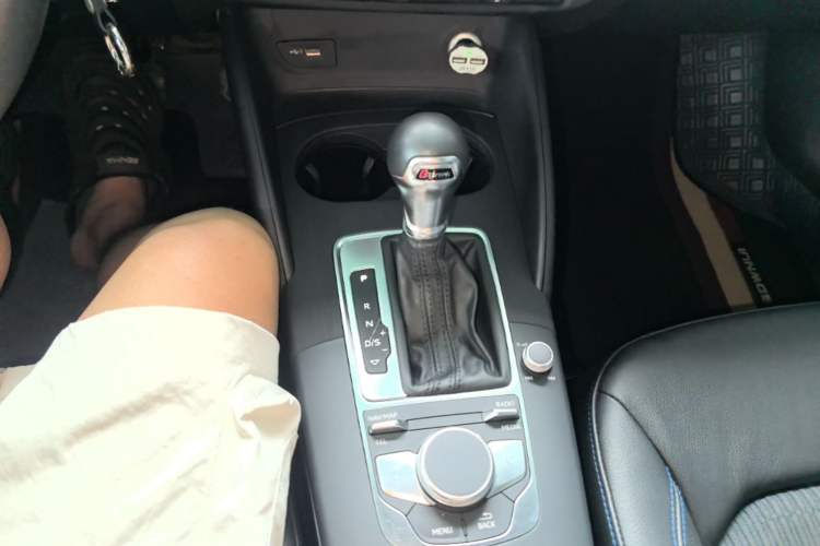 Used Audi A3 2018 30th Anniversary Edition Sportback 35 TFSI Fashion Model Gear Lever