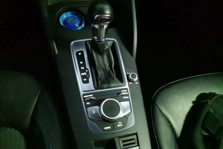 Used Audi A3 2018 30th Anniversary Edition Limousine 35 TFSI Fashion Model Gear Lever
