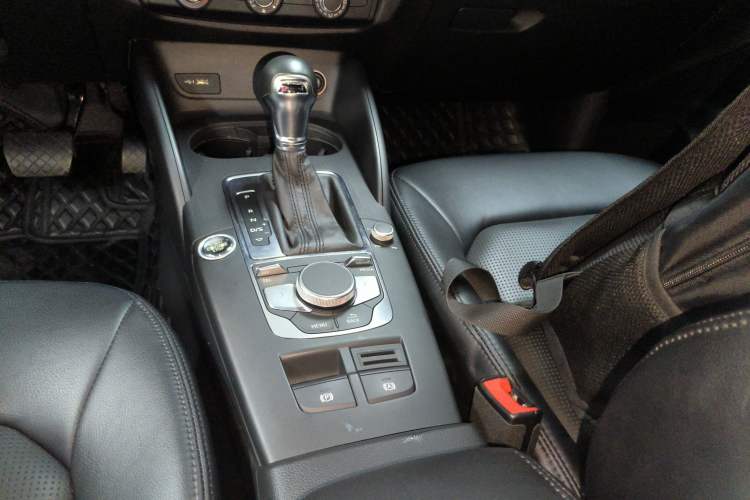 Used Audi A3 2018 30th Anniversary Edition Limousine 35 TFSI Ambition Model Gear Lever