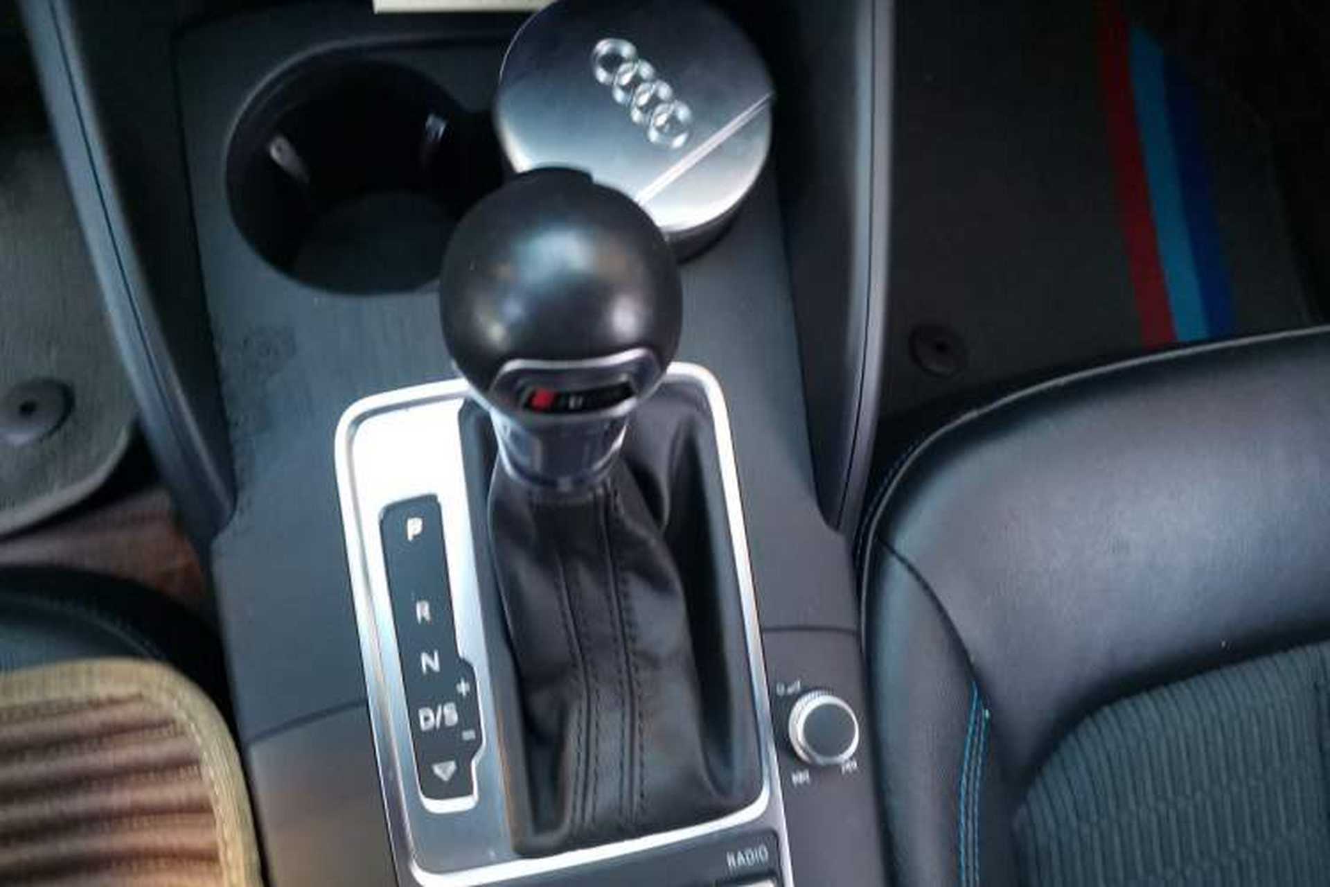 Used Audi A3 2018 30th Anniversary Edition Limousine 35 TFSI Fashion Model Gear Lever