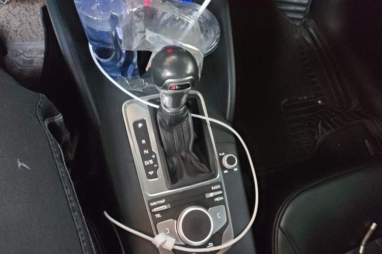 Used Audi A3 2018 30th Anniversary Edition Limousine 35 TFSI Ambition Model Gear Lever