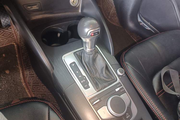 Used Audi A3 2018 30th Anniversary Edition Sportback 35 TFSI Ambition Model Gear Lever