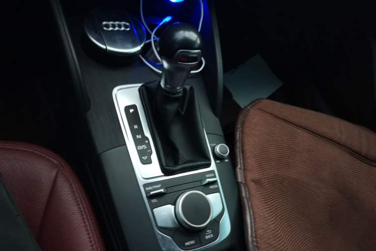 Used Audi A3 2018 30th Anniversary Edition Sportback 35 TFSI Ambition Model Gear Lever