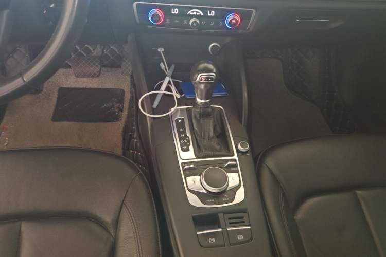 Used Audi A3 2018 30th Anniversary Edition Limousine 35 TFSI Style Model Gear Lever
